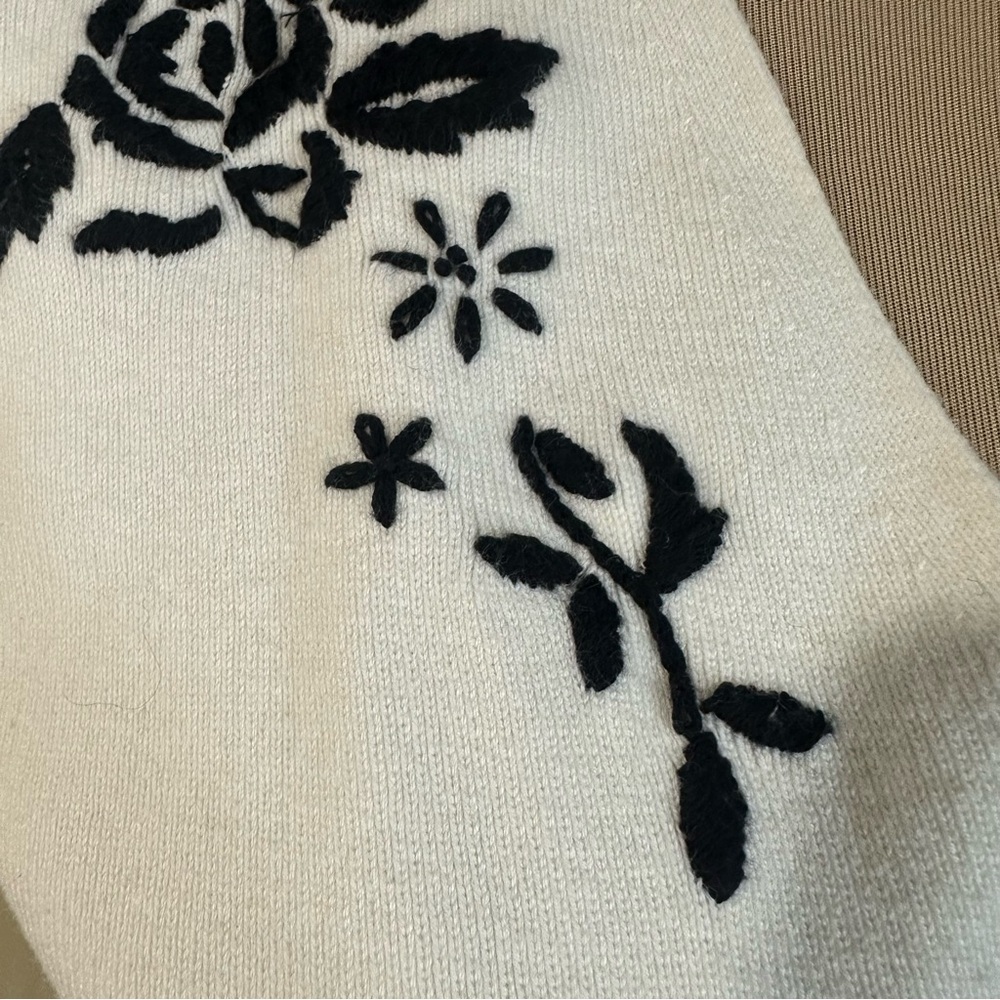Valerie Separates Cream Button Up Cardigan Sweater w/ Black Floral Embroidery/M - Picture 4 of 9